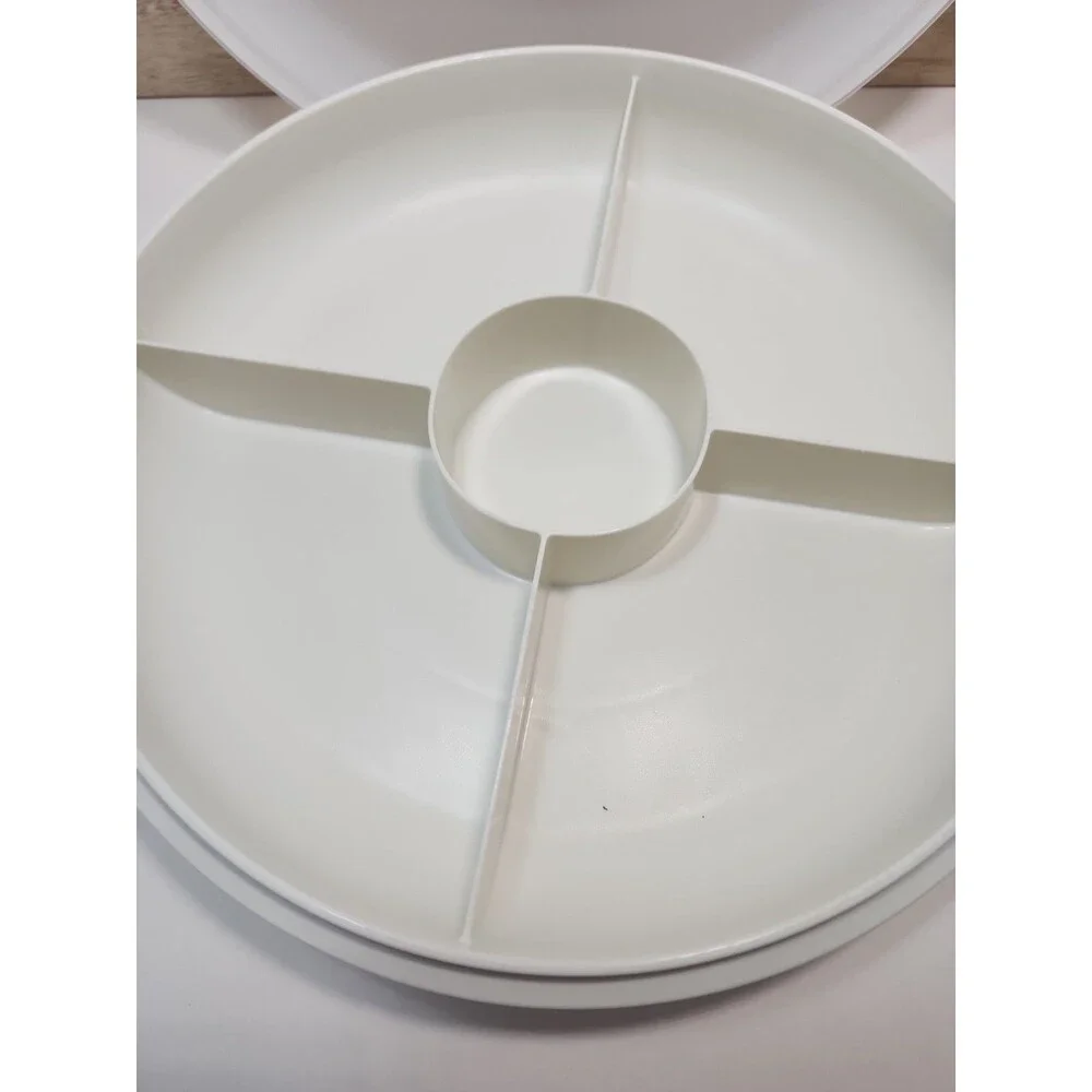 Vintage Tupperware 1708-6 Divided Veggie Dish Vegetable Tray Almond White w/ Lid